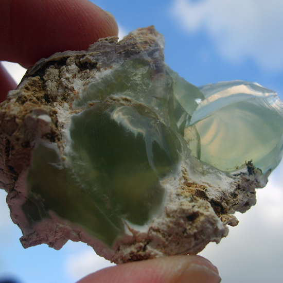 Menší zelený opál, 5 x 4 cm