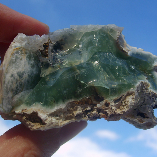 Větší zelený opál, 7,5 x 3,5 cm