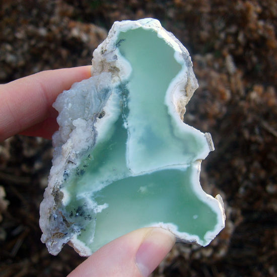 Leštěný opál, Křemežsko, 7 x 5,5 cm